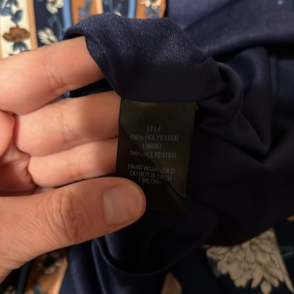 Lulu’s A-Flora-Ble Navy Blue Floral Print Shift Dress size medium - Picture 11 of 11